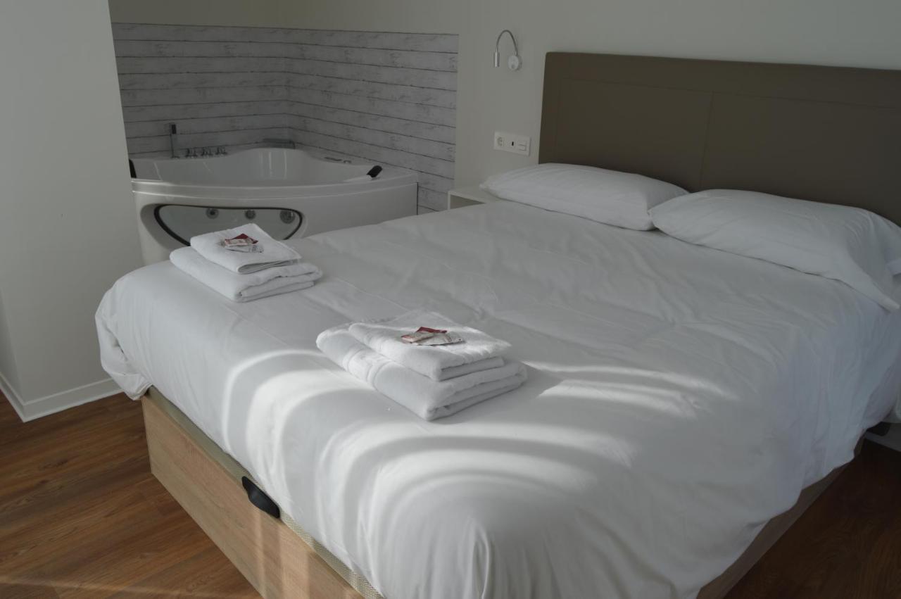 Apartamentos El Beyu Onís エクステリア 写真